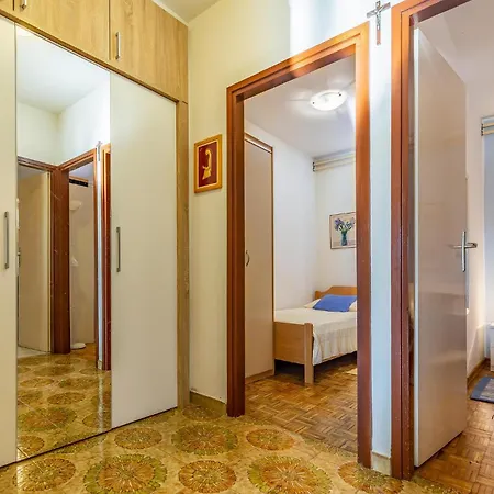 Apartment Lovely In With Kitchen *